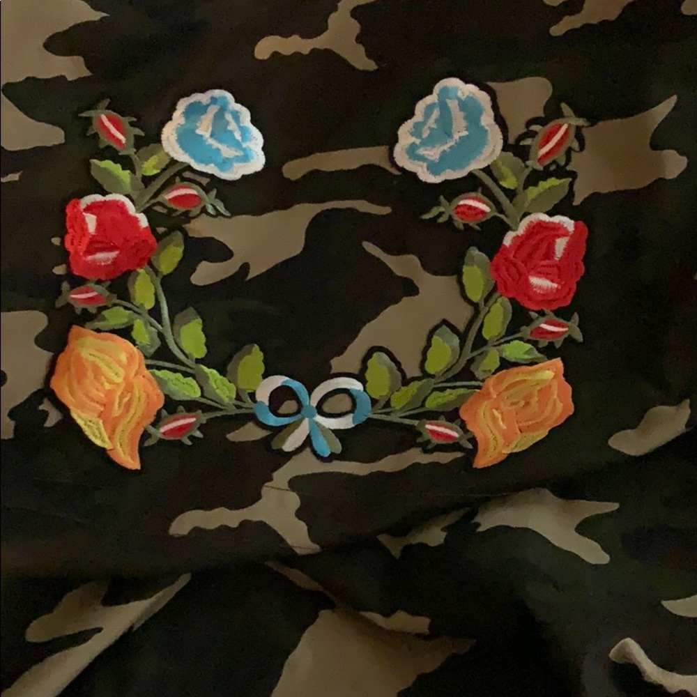 NWOT Camo print Trench - Picture 3 of 6